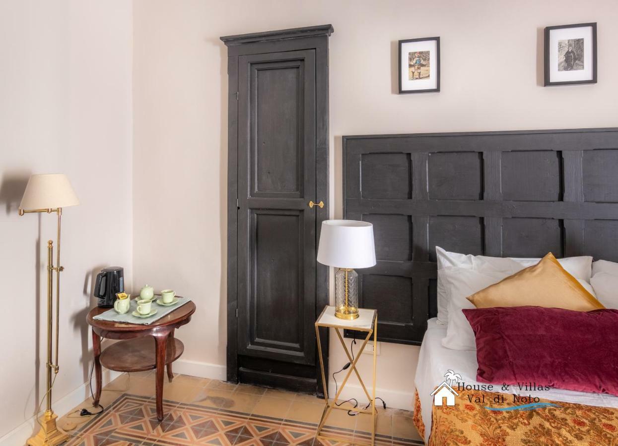 Bed and Breakfast Donna Maddalena Noto Zewnętrze zdjęcie